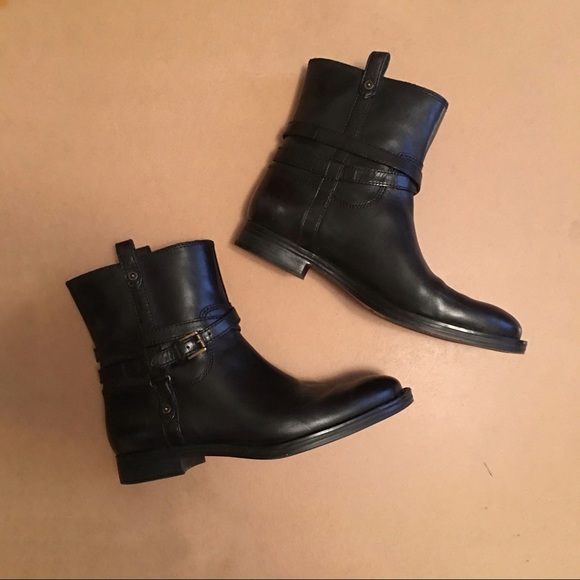 enzo angiolini ankle boots